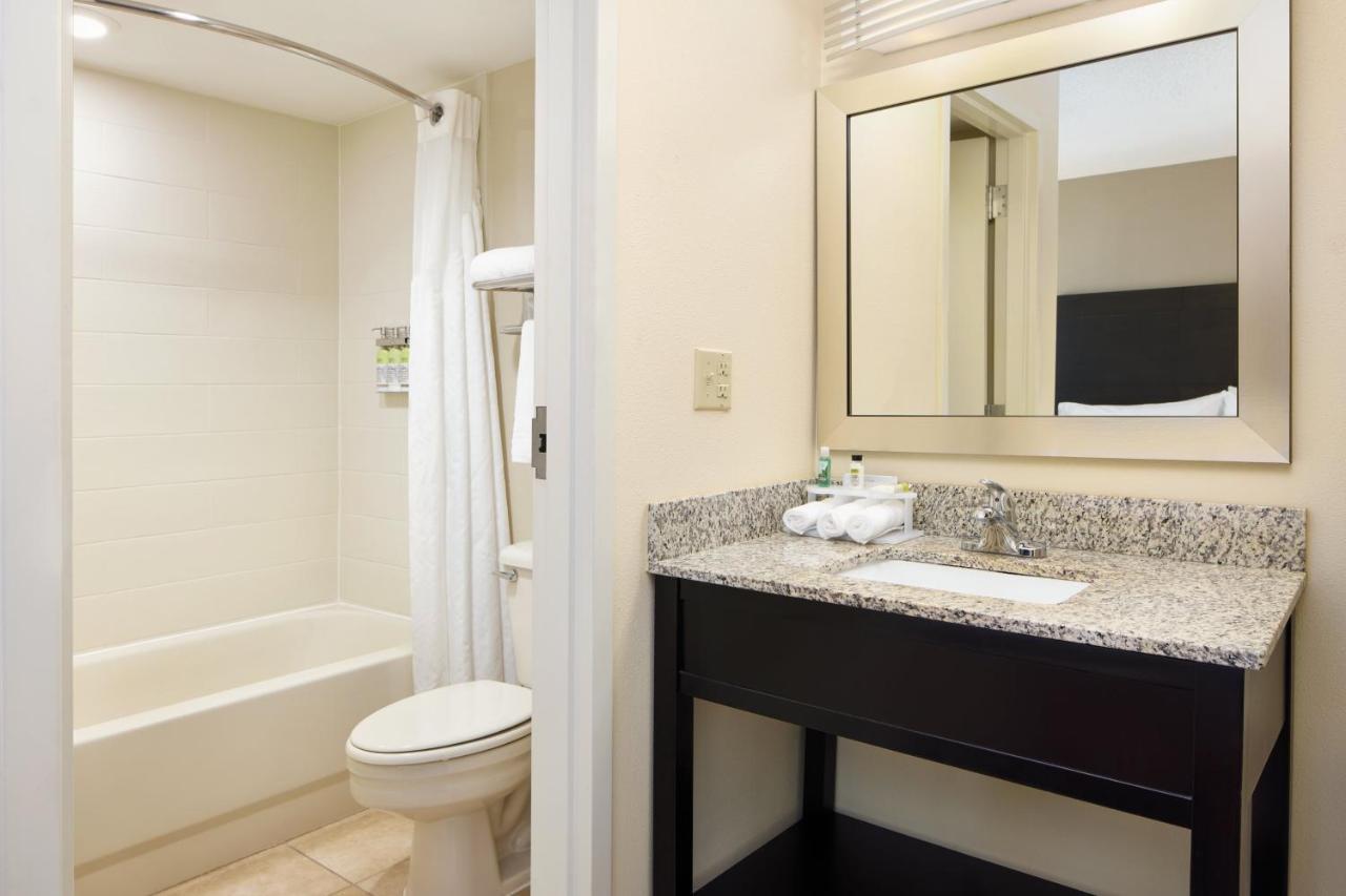 Holiday Inn Express & Suites Alpharetta By Ihg Eksteriør bilde